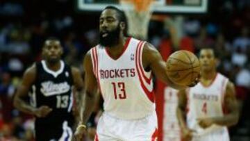 James Harden resultó decisivo en el triunfo de Houston.