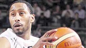 <b>AL ALZA. </b>Scales brilló en el último triunfo liguero del Madrid.