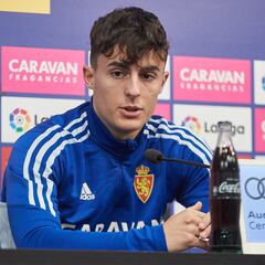 Se busca central: César Montes y Alejandro Francés en la agenda