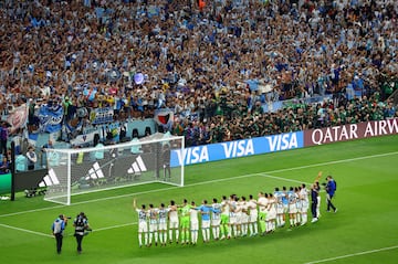 La Albiceleste celebra por todo alto la clasificación la victoria y la clasificación para la final.