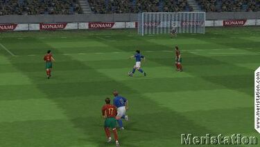 PES 5 PSP en otoño en Europa