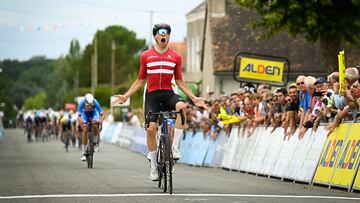 Adam Jorgensen triunfa en la tercera etapa del Tour del Porvenir