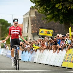 Adam Jorgensen triunfa en la tercera etapa del Tour del Porvenir