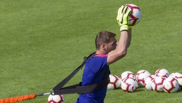 Oblak entrena con el Atl&eacute;tico. 