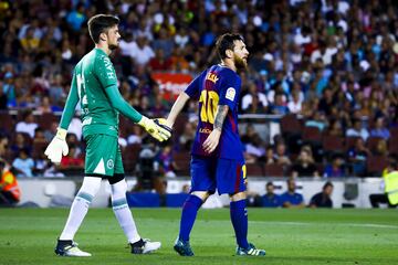 Messi and Elías.