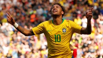 Neymar celebra su gol a Croacia.