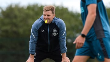 Eddie Howe, entrenador del Newcastle, durante una sesión de entrenamiento.