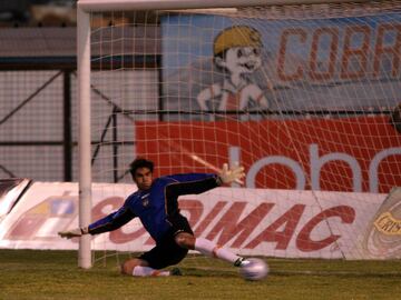 Fernando Hurtado estuvo en dos nóminas de la Roja, con Nelson Acosta en 2007. Jugó un amistoso ante Cuba.