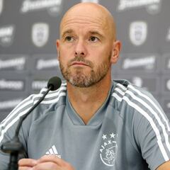 Ten Hag asegura que Van de Beek jugará ante el PAOK
