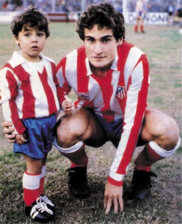 Sobrino del m¨ªtico Paco Gento, debut¨® en Primera Divisi¨®n con el Atl¨¦tico de Madrid en la temporada 1986-1987. M¨¢s tarde pasar¨ªa a las filas del Real Madrid, club en el que jug¨® entre 1987 y 1994. Cuenta en su palmar¨¦s con tres Ligas, dos Copas del Rey y cuatro Supercopas de Espa?a.