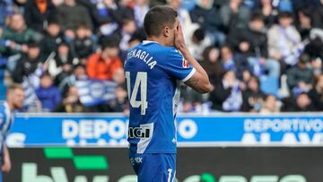 Tenaglia lamentándose.