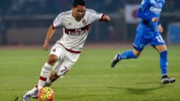 Carlos Bacca suma 10 anotaciones con Milan en 21 partidos del Calcio.