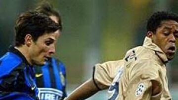 <b>DE LA CHAMPIONS A LA INTERTOTO.</B> El Barcelona podría tener que adelantar su pretemporada, aunque es posible que las primeras rondas de la Intertoto las disputen jugadores del filial.