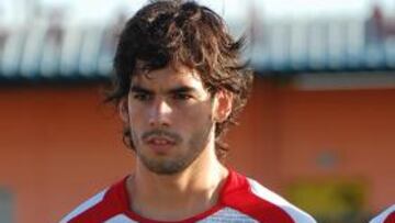 Julio Rico da el salto al primer equipo de Oliva