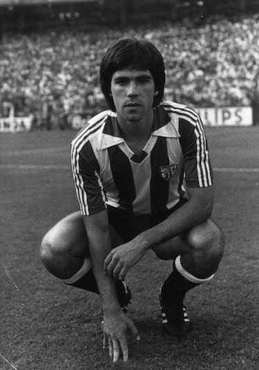 Lateral muy bravo, destacaba por sus marcajes férreos al contrario. No era muy amigo de incorporarse al ataque, pero cuando lo hacía cumplía con enorme regularidad.