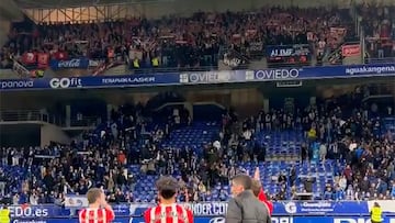 13-01-25. IMAGEN DE LA GRADA VISITANTE EN EL PASADO DERBI ASTURIANO, AL FINAL DEL PARTIDO.