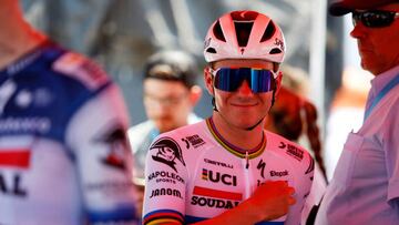 El ciclista belga Remco Evenepoel, antes de tomar la salida de una etapa en la Vuelta a San Juan 2023.