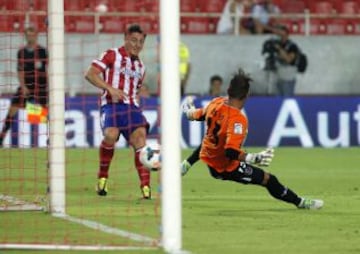 Sevilla - Atlético de Madrid. 1-3. Tercer gol Cristian Rodríguez.