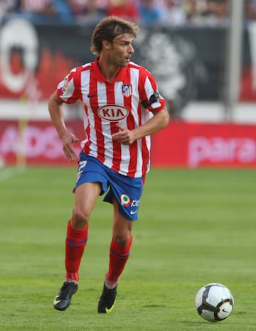 Visti¨® la camiseta rojiblanca durante tres temporadas, desde 2005 hasta 2008. Jug¨® con el Getafe cuatro temporadas, desde 2011 hasta 2015.