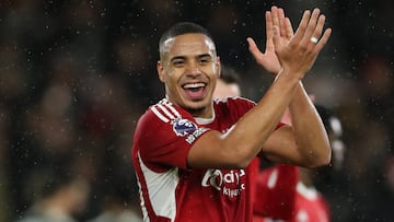 Una roca sorprende en la Premier