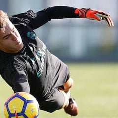 Darío, la perla de la portería del juvenil que llegó junto a Vallejo