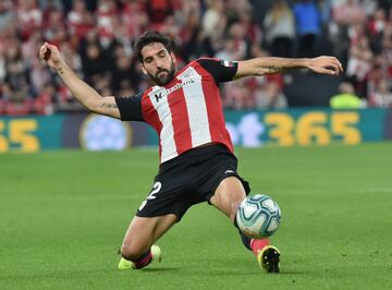 Lleva jugados un total de 472 partidos desde el 2004 hasta hoy. 216 con el Atlético de Madrid, 155 con el Athletic Club y 101 con el Osasuna. 