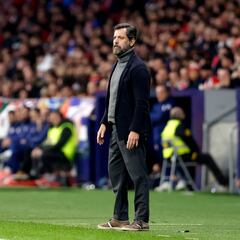 Quique Flores, a 7 de la renovación