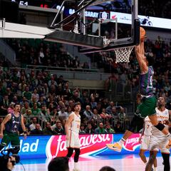 Los Tyson golpean al Galatasaray