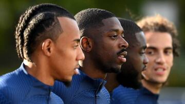 France's forward Ousmane Dembele (C) takes part in a training session in Clairefontaine-en-Yvelines on September 19, 2022 as part of the team's preparation for the upcoming UEFA Nations League football matches. (Photo by FRANCK FIFE / AFP) (Photo by FRANCK FIFE/AFP via Getty Images)