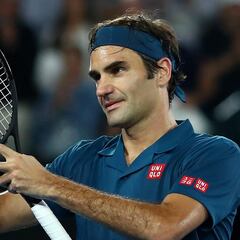 Roger Federer to play clay court season after three years