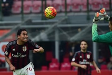 Carlos Bacca anota con Milán después de un mes.