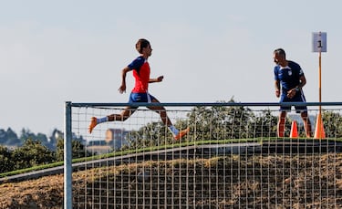 El delantero portugués, Joao Félix durante la sesión de entrenamiento de hoy del Atlético de Madrid en Los Ángeles de San Rafael. 