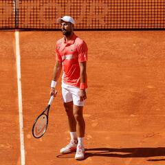 Arnaldi manda a la tierra a Djokovic, eliminado en Madrid