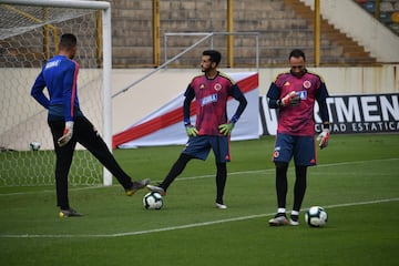 Los dirigidos por Carlos Queiroz realizaron el reconocimiento del estadio Monumental, donde enfrentarán a Perú en juego amistoso.