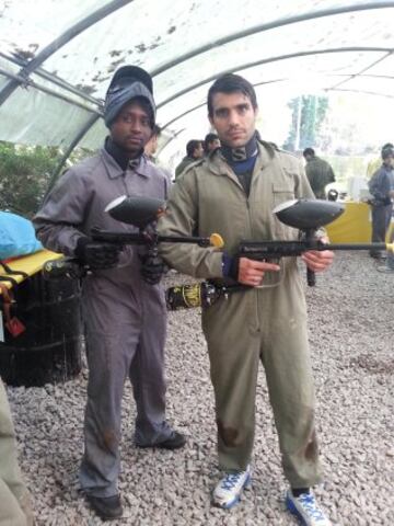 Hoy ha sido una jornada diferente para los jugadores del Celta ya que se han enfrentado en una divertida partida de paintball.