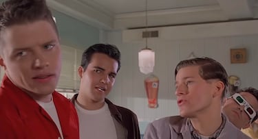 La estrella que apareció en ‘Regreso al futuro’ sin que nadie se diera cuenta y que terminó triunfando en ‘Titanic’		