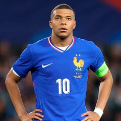 Eberl critica el fichaje de Mbappé: “Estas operaciones serán el clavo en el ataúd del fútbol”