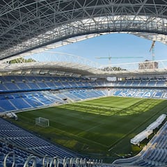 La Real hace caso a sus jugadores y cambia el césped de Anoeta