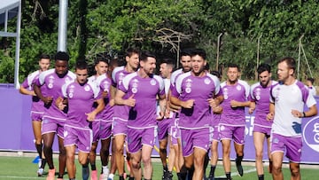 Valladolid 11/07/2024. Pablo Pezzolano dirige el primer entrenamiento de la temporada 2024/25 Del Real Valladolid. Photogenic/Miguel Ángel Santos