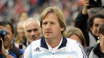 <b>NECESITADO.</b> El Madrid necesita jugadores de banda izquierda como el comer.