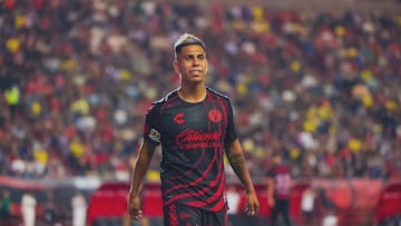 No es Efraín Álvarez; América con la mira al extranjero