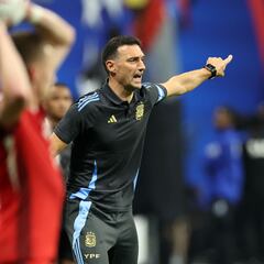 Scaloni critica duramente el estado del campo