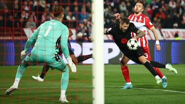 Soccer Football - Champions League - Crvena Zvezda v FC Barcelona - Rajko Mitic Stadium, Belgrade, Serbia - November 6, 2024 FC Barcelona's Inigo Martinez scores their first goal REUTERS/Marko Djurica