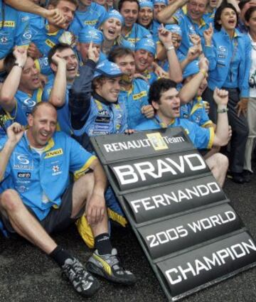 El 25 de septiembre de 2005, Fernando Alonso conquistó el primer Mundial de su carrera tras quedar tercero en el Gran Premio de Brasil.