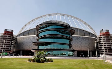 Acogerá partidos hasta los cuartos de final y el duelo por el tercer lugar. Construido en 1976, el estadio ha recibido eventos históricos como los Juegos Asiáticos, la Copa del Golfo y la Copa Asiática de la AFC. En 2019 acogió el Mundial de Atletismo, además de varios partidos de la Copa Mundial de Clubes de la FIFA™. El estadio fue remodelado de cara a Qatar 2022.