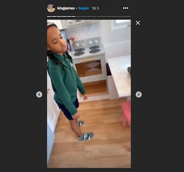 LeBron James regala a su hija una réplica de su casa para sus tardes de juego