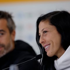 Jenni fired up for Spain’s semi-final showdown with Sweden: “If you’re not nervous, something’s wrong”