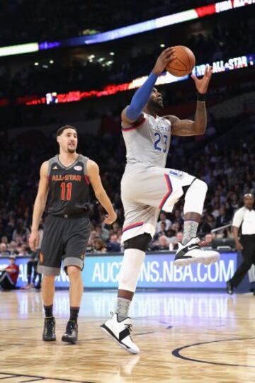 LeBron James y Klay Thompson.