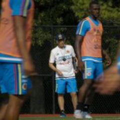 Macnelly, en el once de Pékerman en última práctica