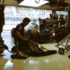 Mercedes quiere sentar a Rossi y Ogier en su monoplaza